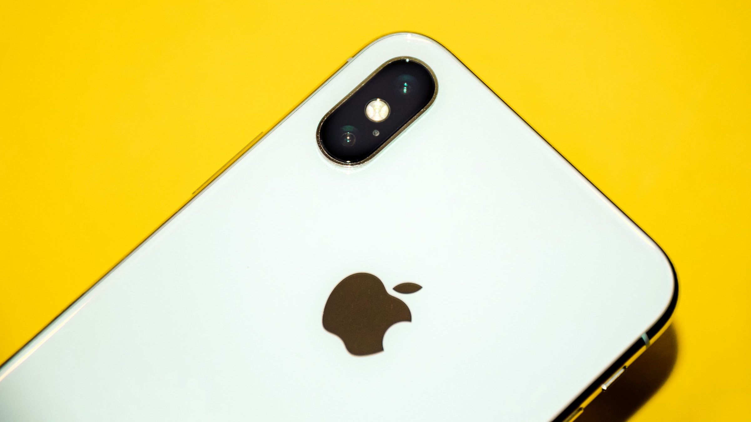 iPhone Apple Logo